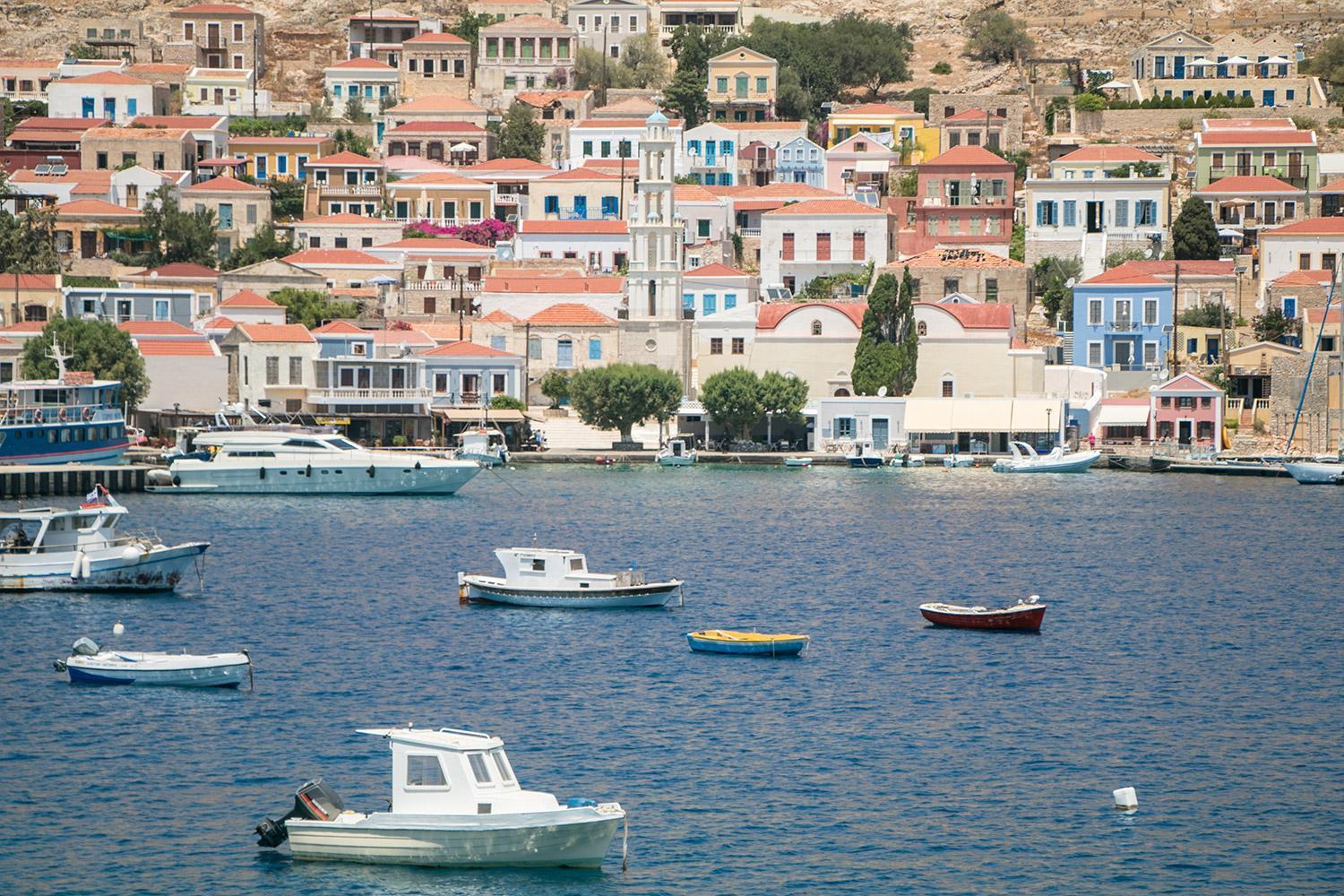 Chic & Modern Apartments With Swim Access Chalki Town Exterior foto